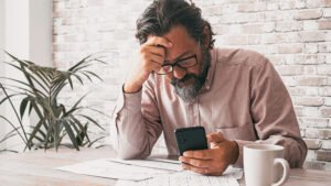 What You Need to Know About Data Roaming and Cutting Roaming Costs